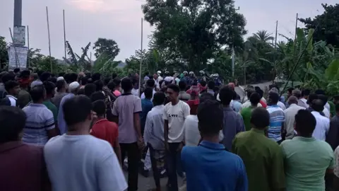 সালথায় আধিপত্য বিস্তার নিয়ে বিএনপির দুই পক্ষের সংঘর্ষ, আহত ২০