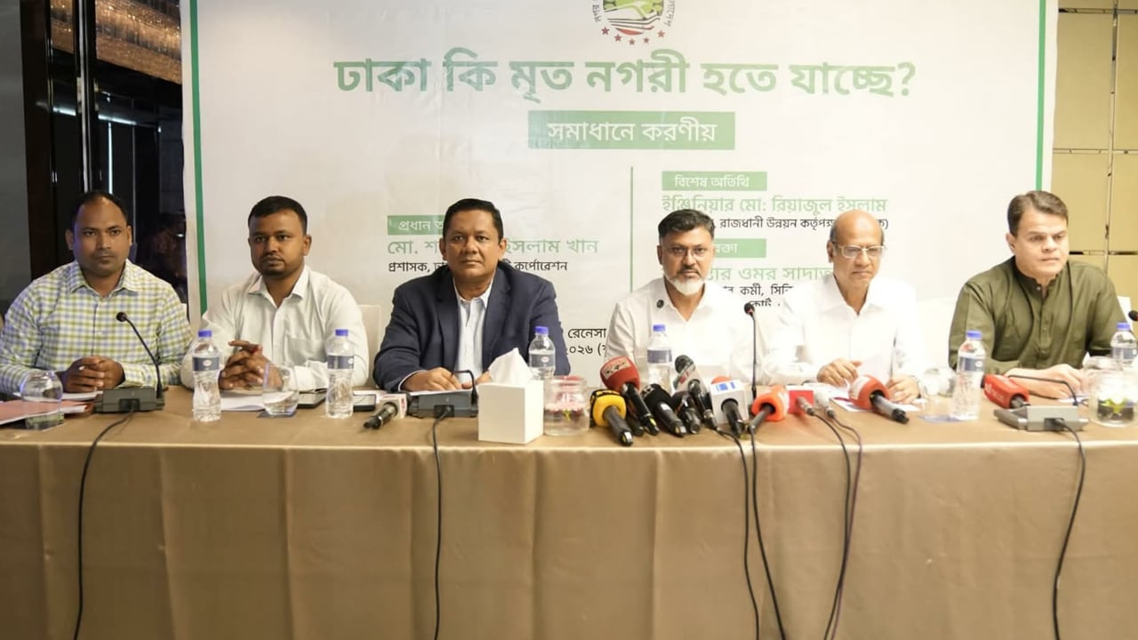 হকার পুনর্বাসনে প্রস্তুত হচ্ছে ৬ মাঠ, থাকতে হবে নিবন্ধন