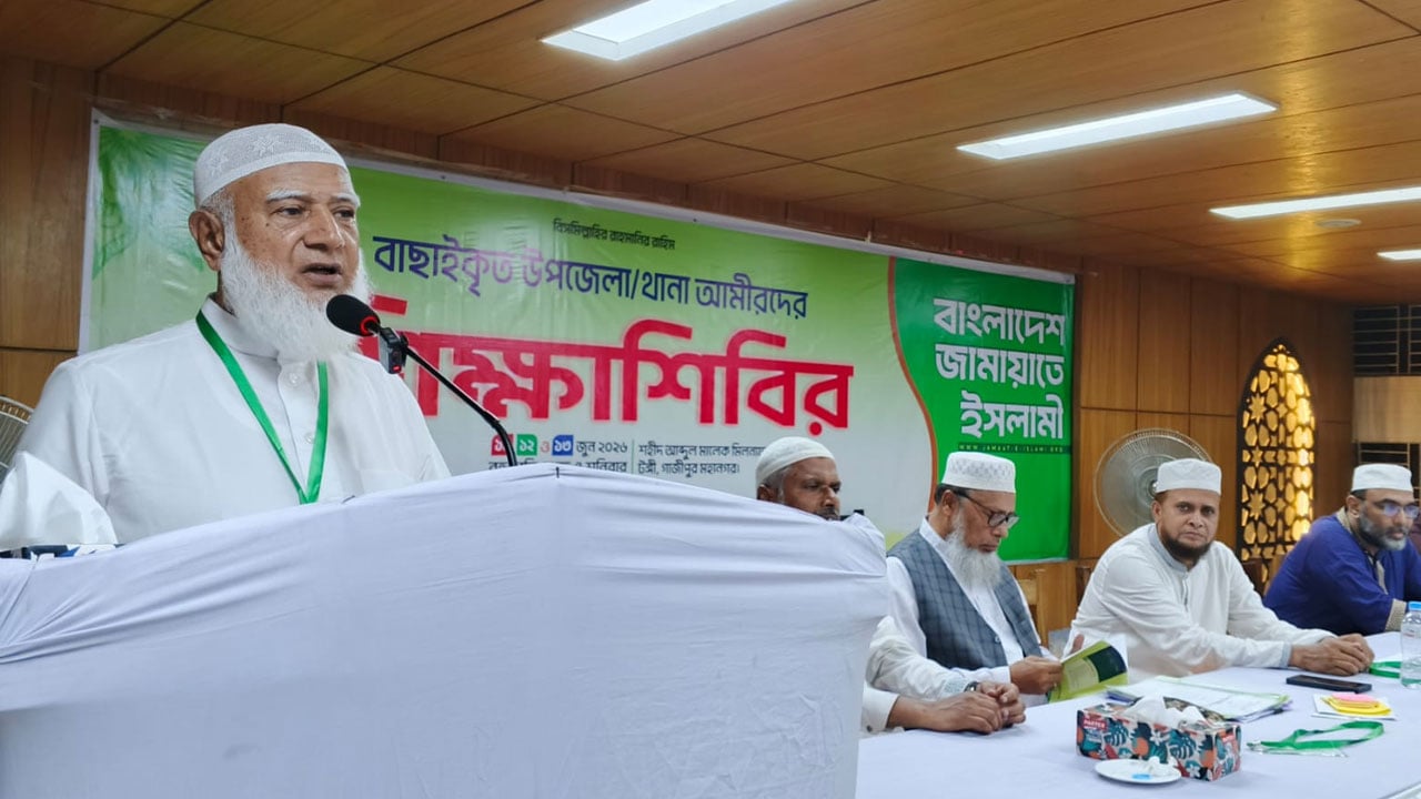 ক্ষমতা পেয়ে দুনিয়ার কোনো লোভে দৃষ্টি দেওয়া যাবে না