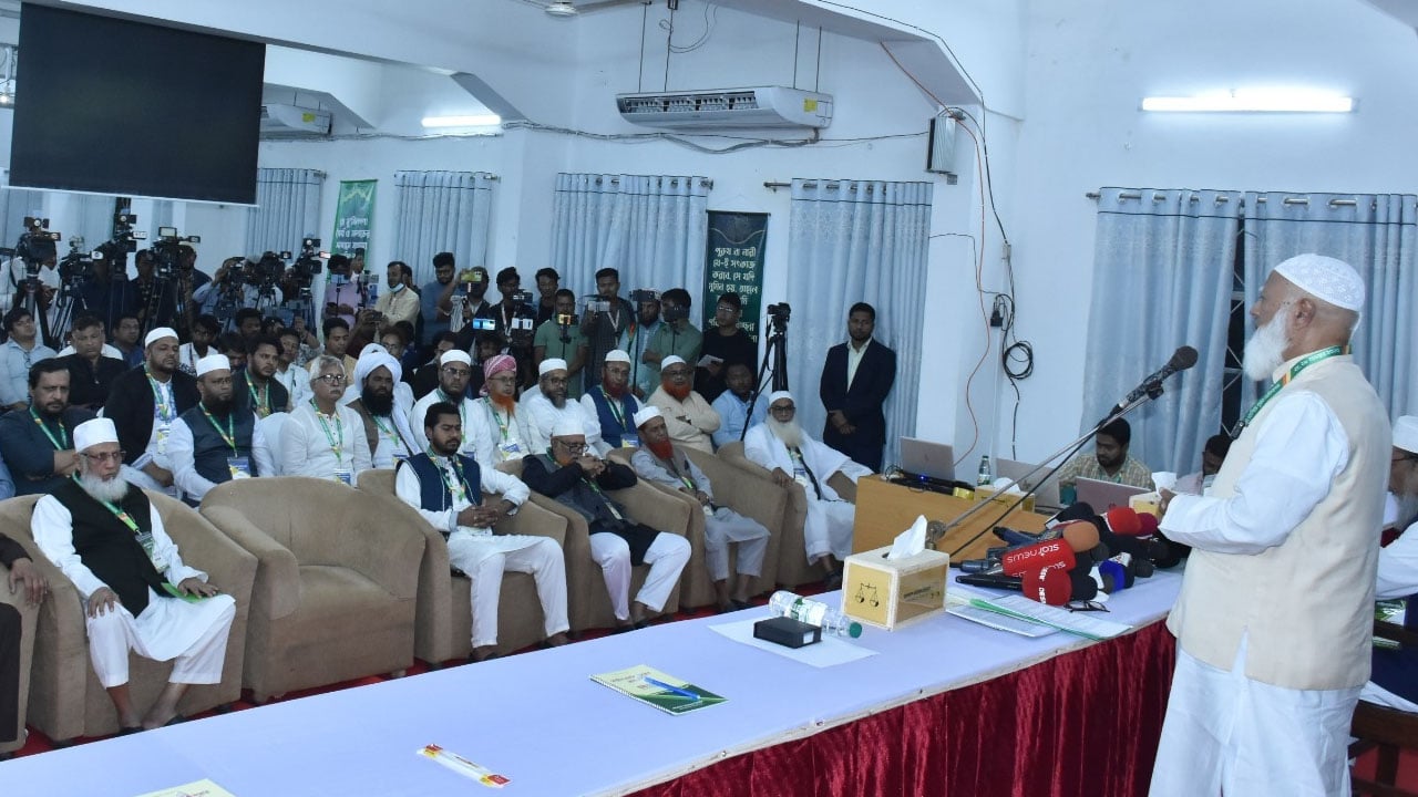 জামায়াত আমিরের শপথ অনুষ্ঠানে ছিলেন না বিএনপির কেউ