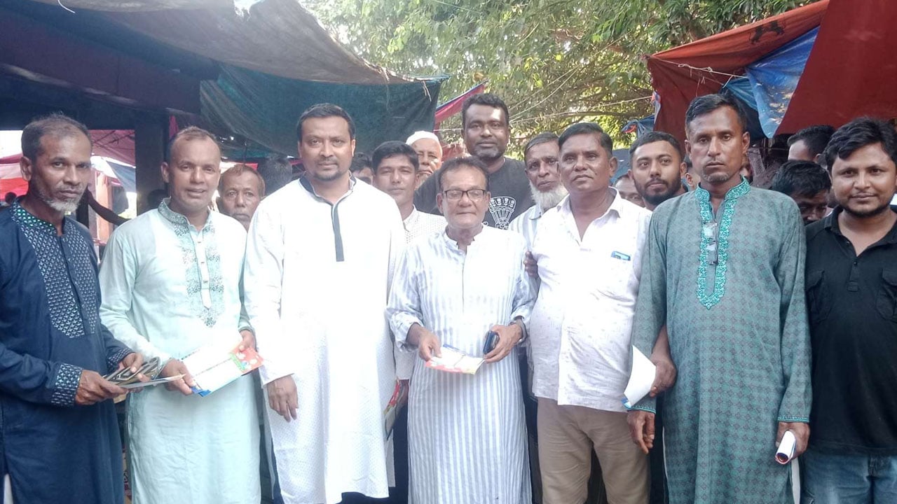 তারেক রহমানের নির্দেশে শাল্লায় ৩১ দফার লিফলেট বিতরণ