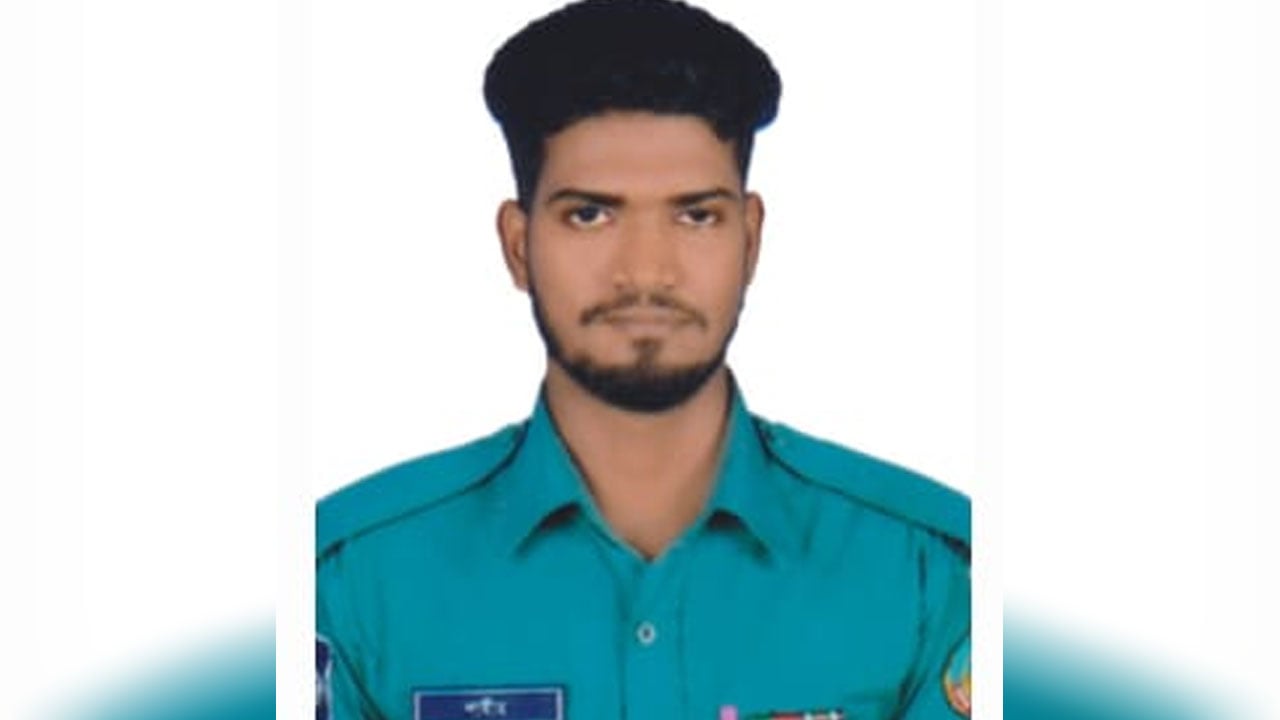 আব্দুল্লাহপুর ফ্লাইওভারে সড়ক দুর্ঘটনায় পুলিশ সদস্য নিহত