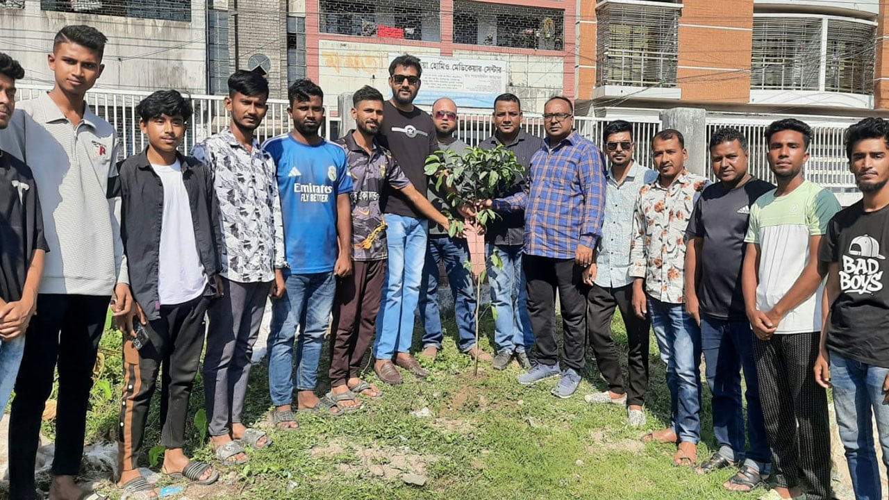 সান্তাহারে বৃক্ষরোপণ ও পরিষ্কার-পরিচ্ছন্নতা কর্মসূচি পালন