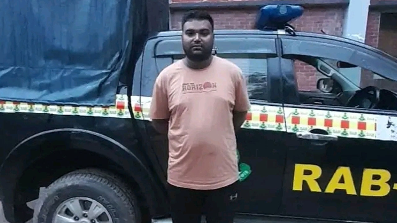 অ্যাম্বুলেন্স আটকে নবজাতককে মৃত্যুর মুখে ঠেলে দেয়া সবুজ গ্রেপ্তার