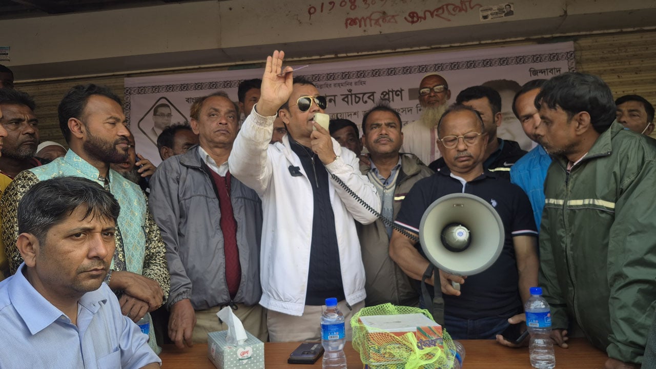 মাদকমুক্ত আসন গড়ার প্রতিশ্রুতি বিএনপির প্রার্থী কামরুলের