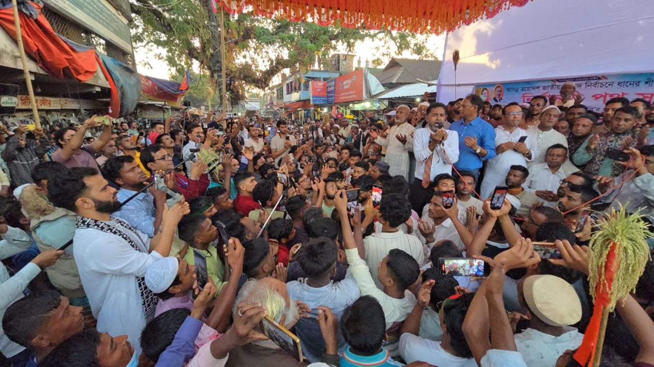 জিয়া পরিবারের জন্য দোয়া চেয়ে কান্নায় ভেঙে পড়লেন বিএনপি প্রার্থী