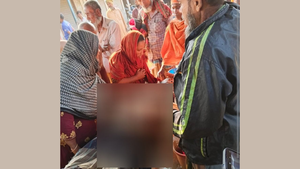 রায়গঞ্জে বাসের ধাক্কায় মোটরসাইকেল চালক নিহত