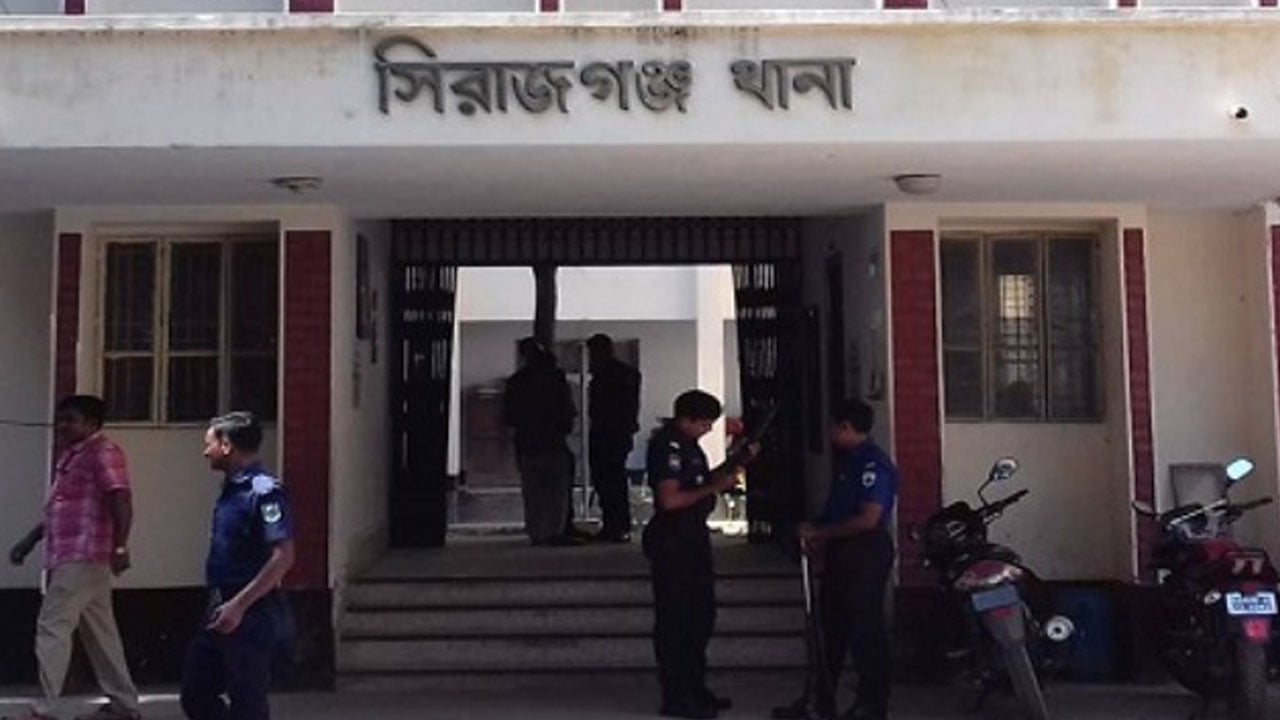 সিরাজগঞ্জে যুবককে গলা কেটে হত্যা