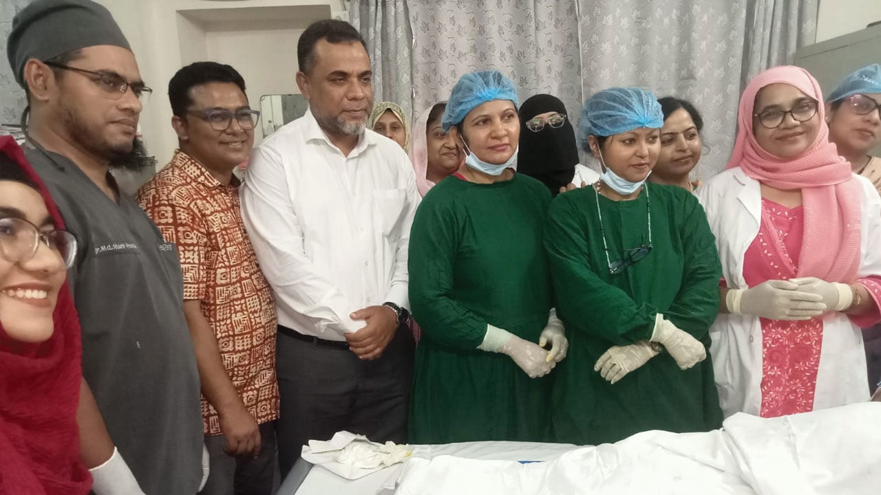 সরকারি হাসপাতালে প্রথমবারের মতো গর্ভের শিশুর শরীরে সফল রক্ত সঞ্চালন