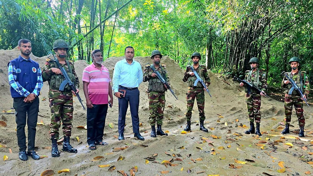 শ্রীমঙ্গলে মোবাইল কোর্ট অভিযানে ৫০০ ঘনফুট অবৈধ বালু জব্দ