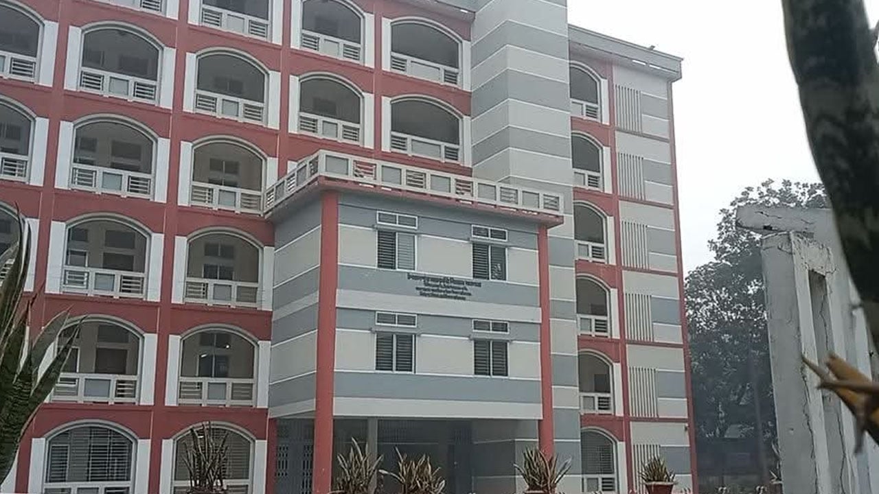 সৈয়দপুর সরকারি বিজ্ঞান কলেজের অর্ধশত শিক্ষার্থীর এবার মেডিকেলে ভর্তির সুযোগ