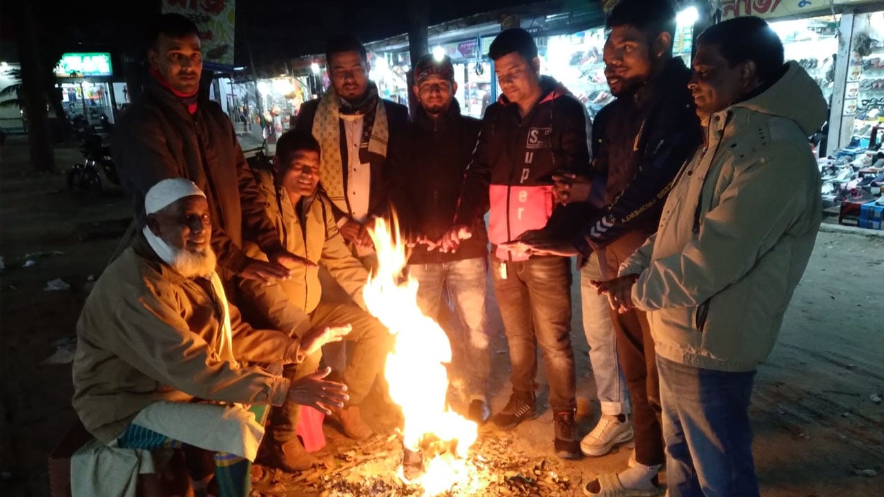 তেঁতুলিয়ায় সূর্যের দেখা মিললেও রোদের প্রখরতা নেই