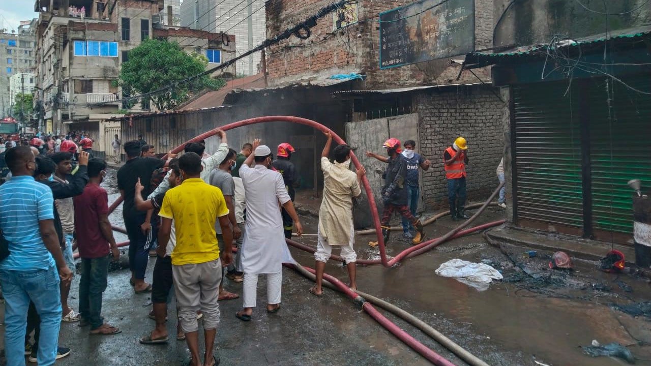 টঙ্গীতে কেমিক্যাল গুদামে অগ্নিকাণ্ডে চার জনকে আসামি করে মামলা