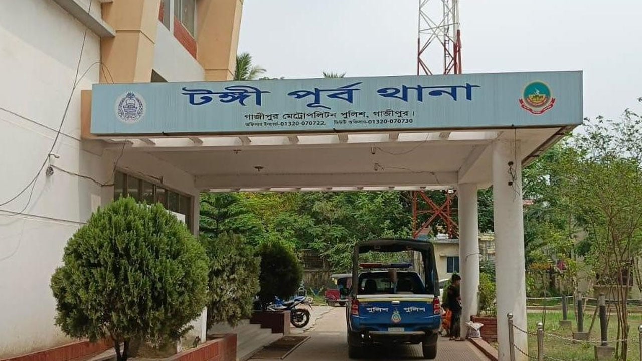 টঙ্গীতে বাসের চাকায় পিষ্ট হয়ে অজ্ঞাত নারীর মৃত্যু