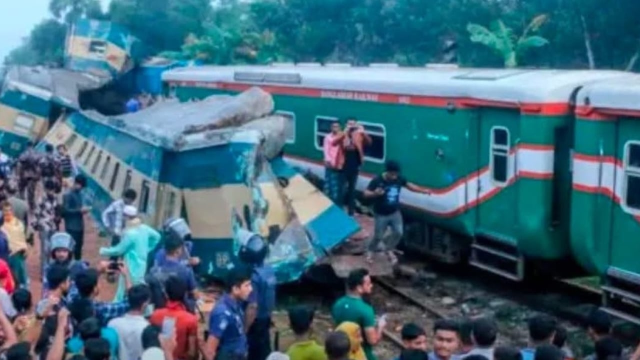 নীলসাগর ট্রেনের কোচ লাইনচ্যূত, চার সদস্যের তদন্ত কমিটি গঠন