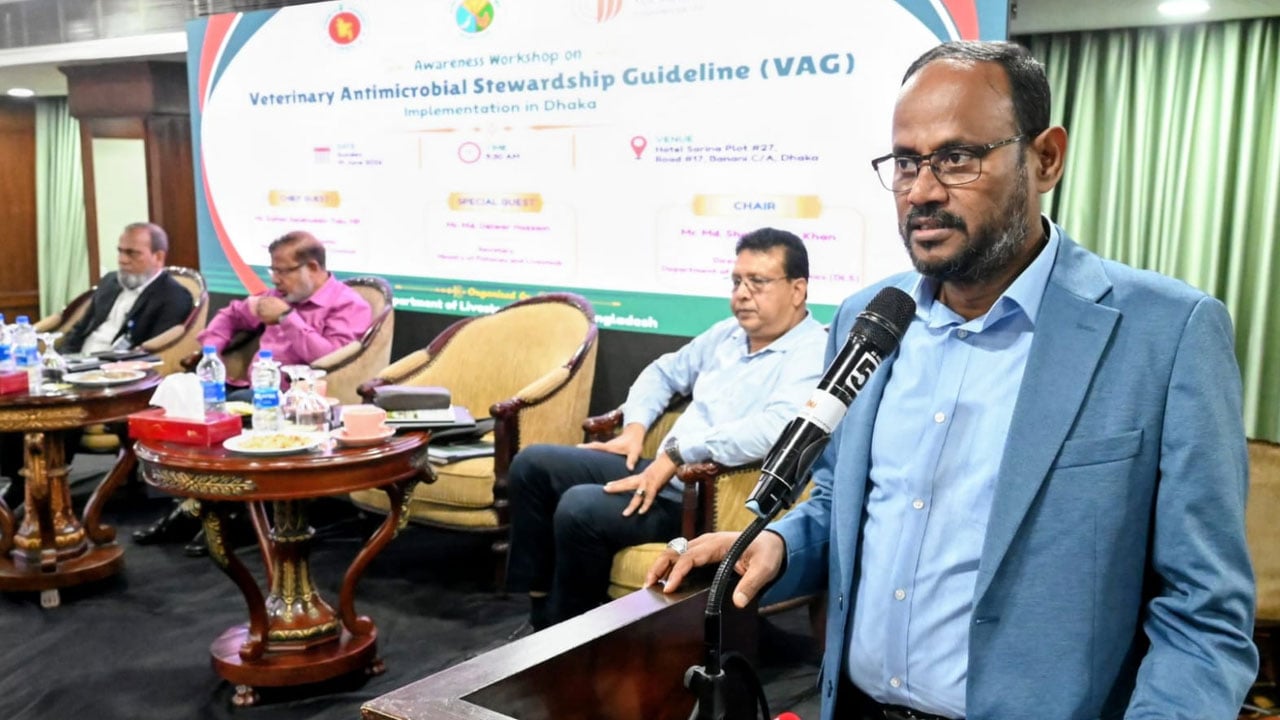 অযৌক্তিক অ্যান্টিবায়োটিক ব্যবহার রোধে সম্মিলিত উদ্যোগ জরুরি: প্রতিমন্ত্রী টুকু