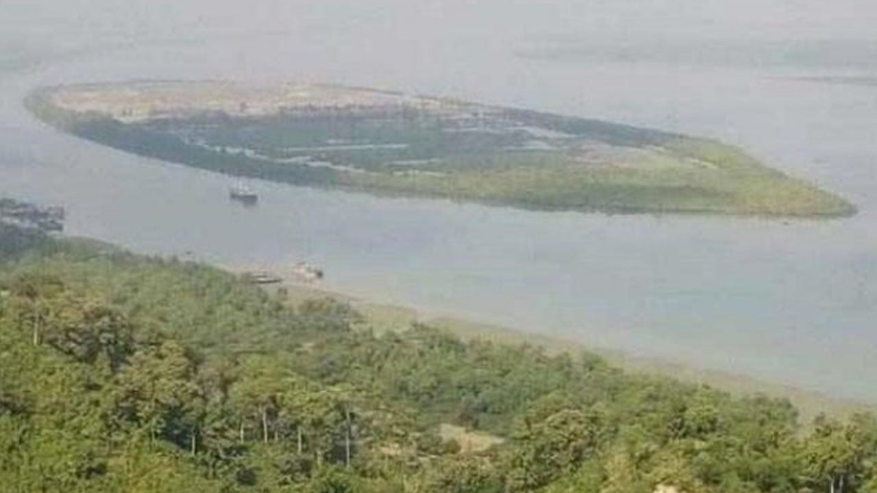 নাফ নদীর তোতার দ্বীপে স্থলমাইন বিস্ফোরণ, দুই রোহিঙ্গা আহত