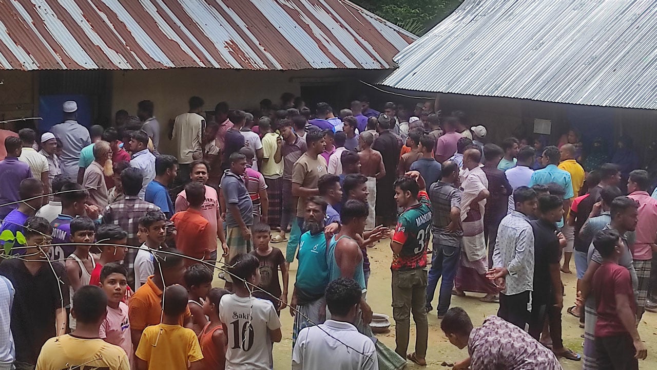 খাগড়াছড়িতে মা-মেয়েকে গলা কেটে হত্যা