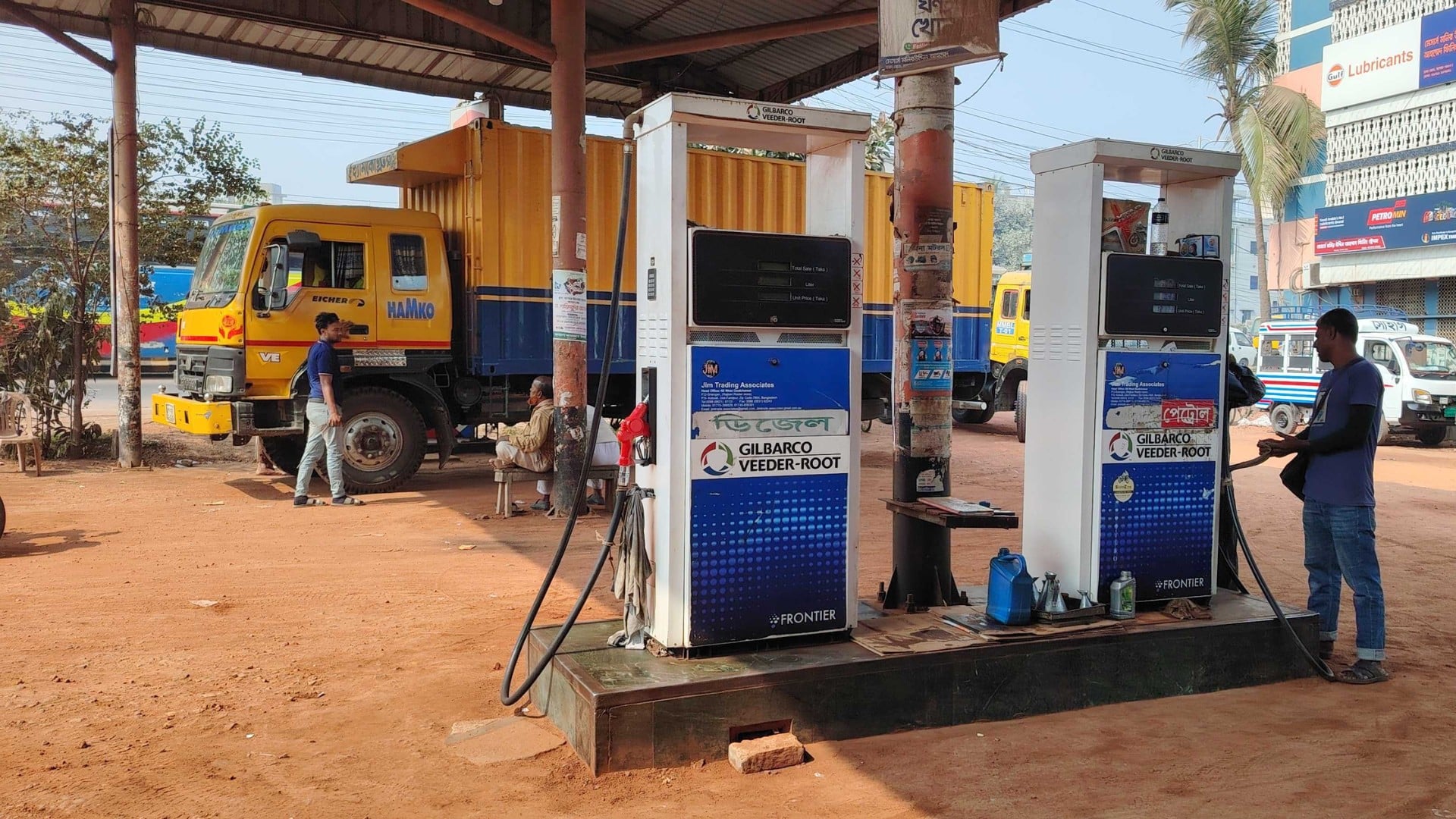 রাত ৮টা থেকে সকাল ৭টা পর্যন্ত পাম্প বন্ধ রাখতে চান মালিকরা