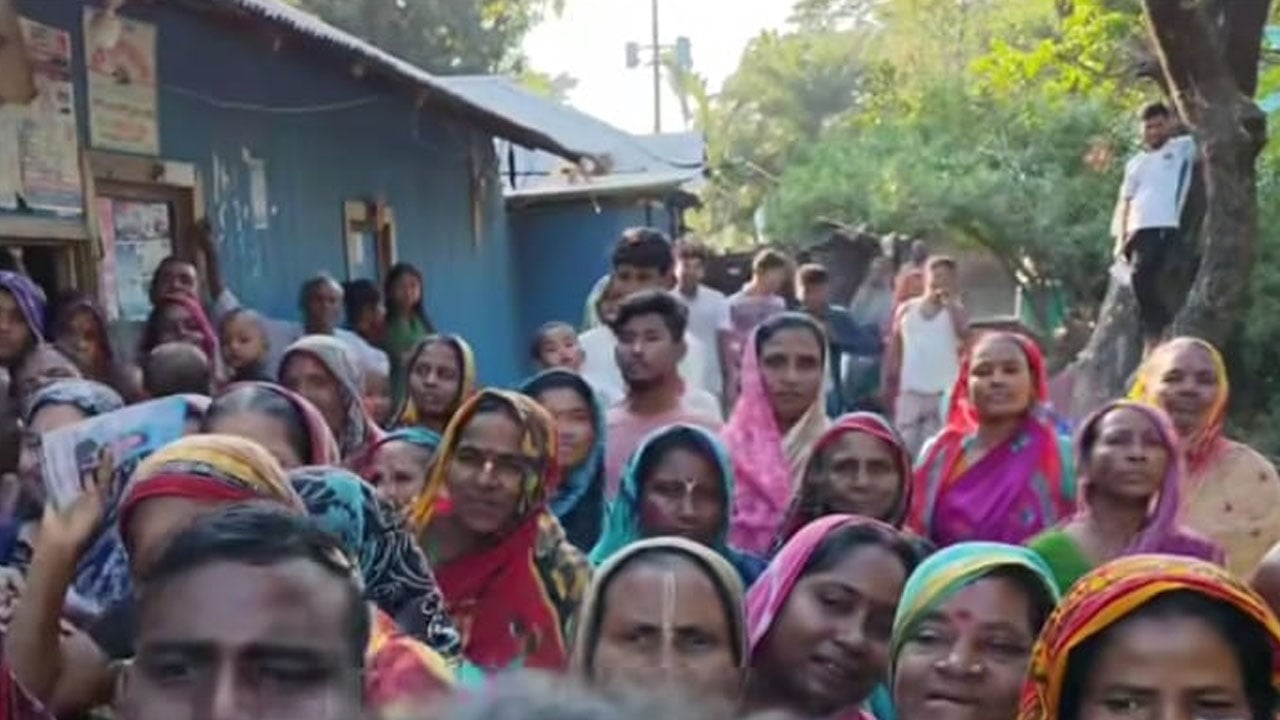 উলু ধ্বনি দিয়ে নারীরাও ছিলেন সরব