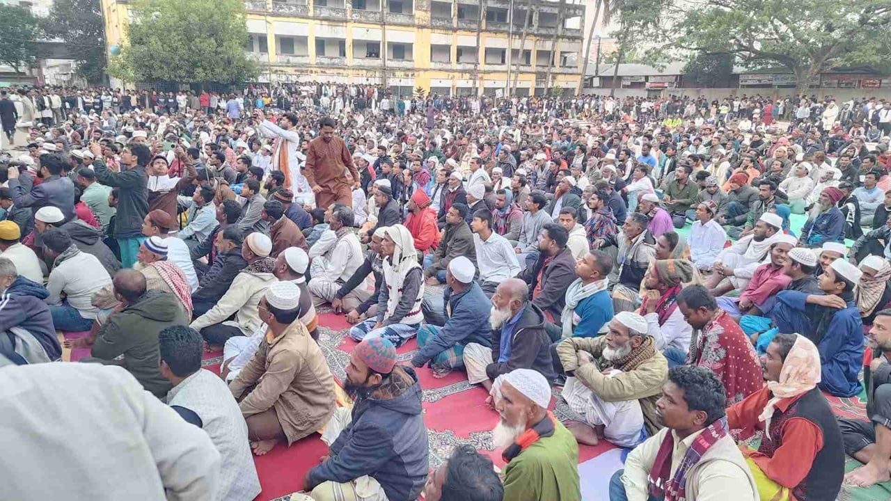 খালেদা জিয়ার সুস্থতা কামনায় সারা দেশে মসজিদে মসজিদে বিশেষ দোয়া