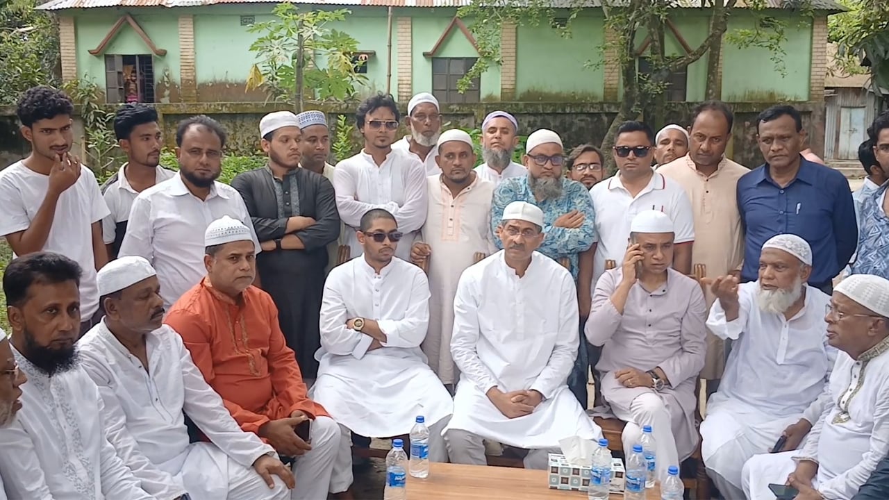 সচিবালয় ও মাইলস্টোনের সামনের মিছিলকে ষড়যন্ত্র বললেন এ্যানি