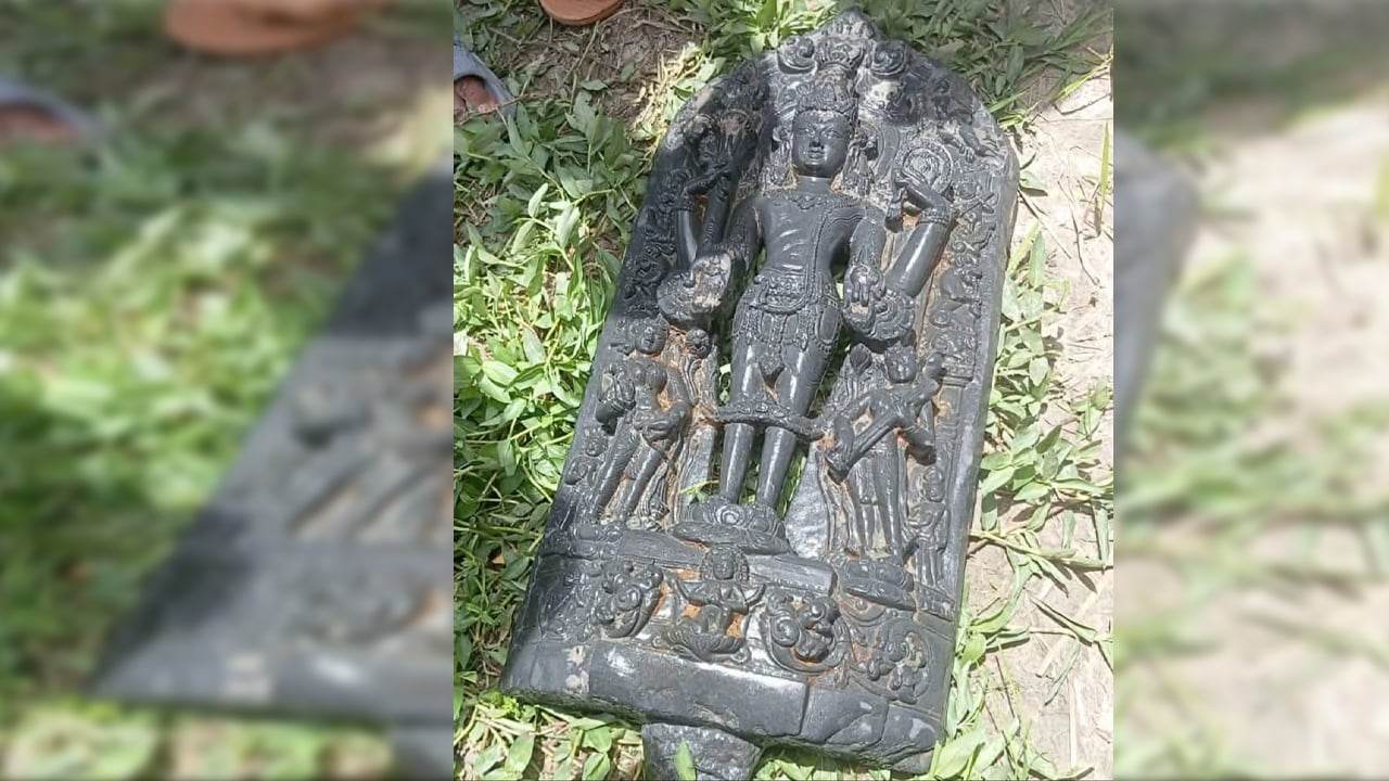 চাটমোহরে দেড় হাজার বছরের পুরোনো মূর্তি উদ্ধার