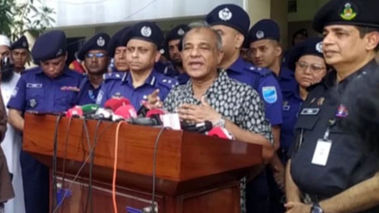 সব অবৈধ অস্ত্র উদ্ধার করা হবে: স্বরাষ্ট্র উপদেষ্টা