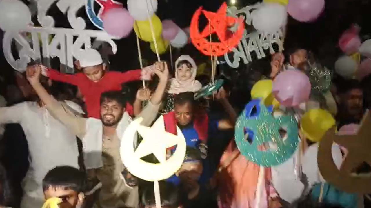 ঈদ উল্লাসে রাজধানীতে আনন্দ মিছিল