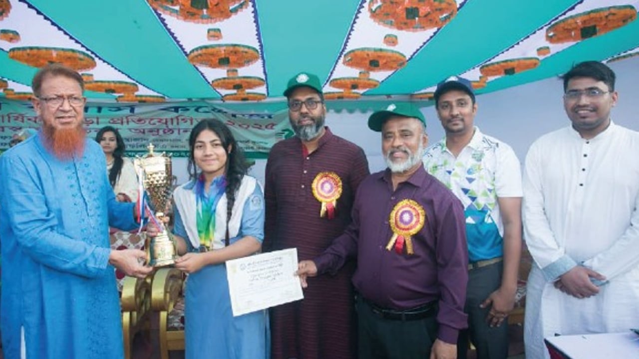 ঢাকা কমার্স কলেজের ৩৩ তম বার্ষিক ক্রীড়া প্রতিযোগিতা অনুষ্ঠিত