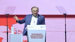 ভূমি দখলকে হালকাভাবে নেওয়া যাবে না: আনোয়ার ইব্রাহিম
