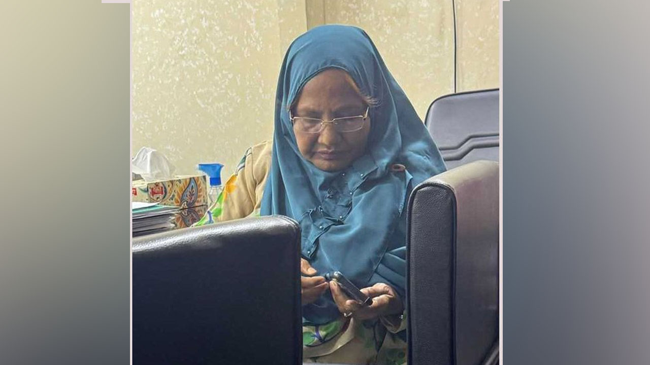 জবি'র সাবেক অধ্যাপক আনোয়ারা কারাগারে