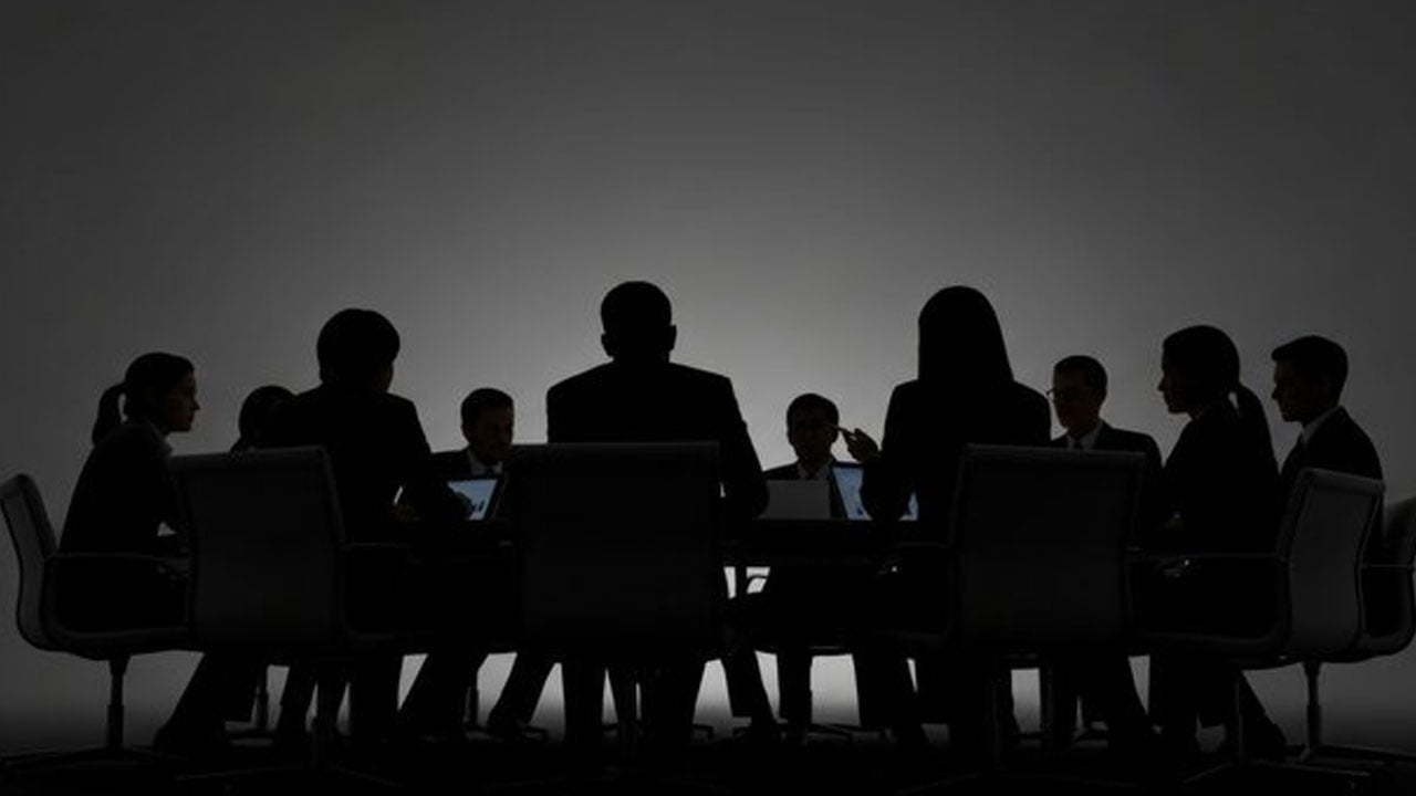 বিদেশে বসে চট্টগ্রামের অপরাধ সাম্রাজ্য নিয়ন্ত্রণ, নিষ্ক্রিয় পুলিশ