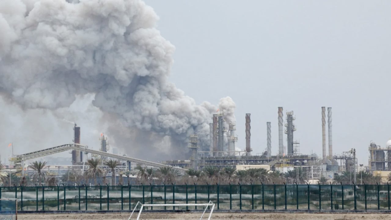 মধ্যপ্রাচ্য পুনর্গঠনে মার্কিন কোম্পানিকে কাজ দিতে ট্রাম্পের দৌড়-ঝাপ