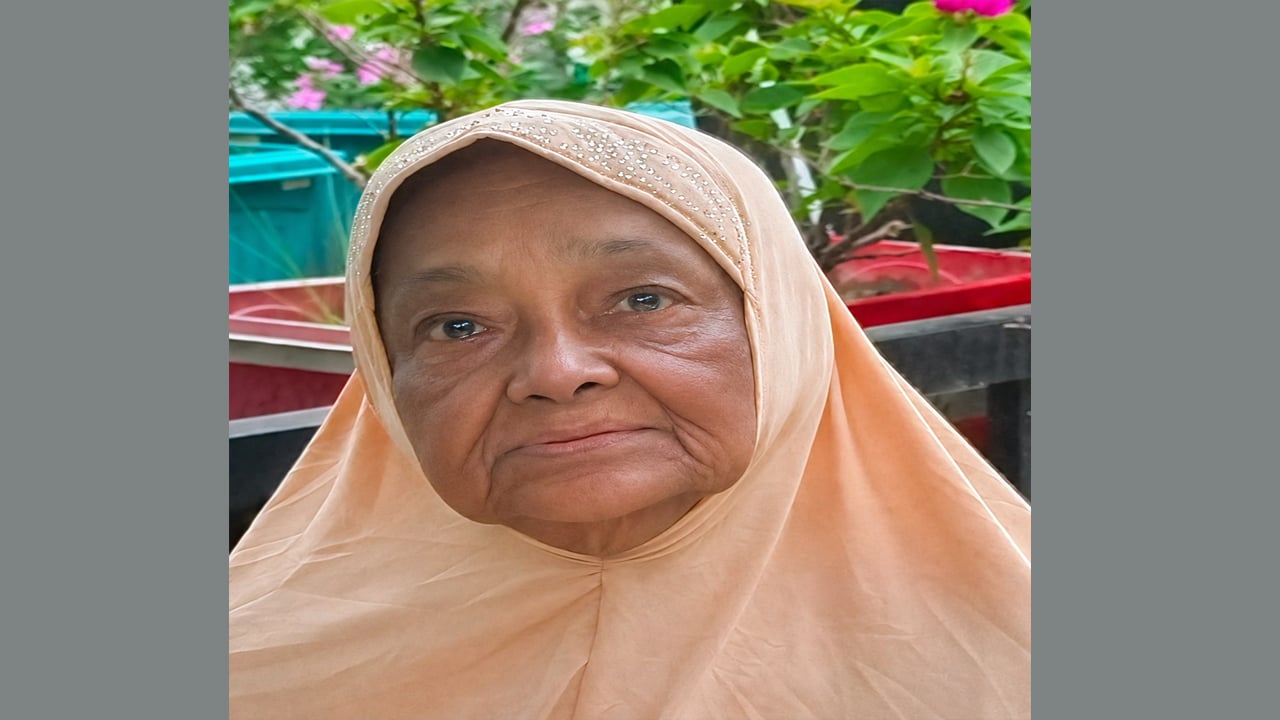 ভাষা সৈনিক আয়েশা বেগমের  দাফন সম্পন্ন