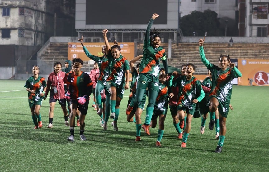 নারী ফুটবল লিগে জয়ে শুরু সেনাবাহিনীর