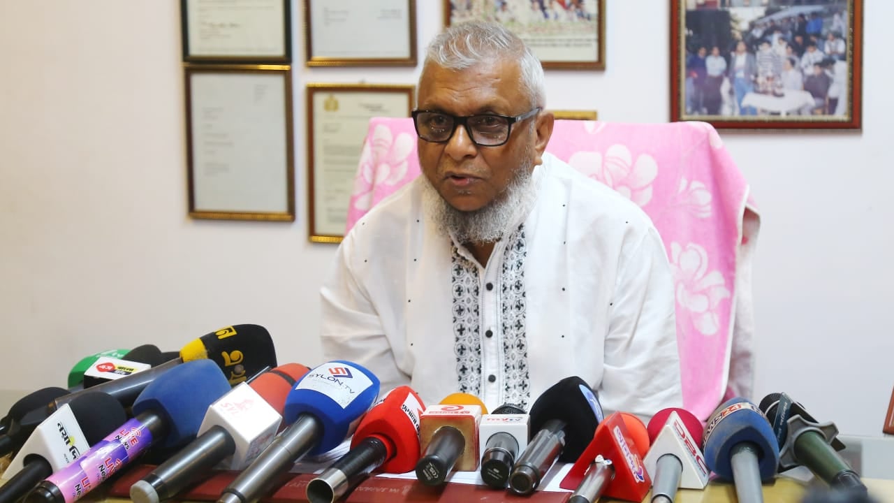 শ্রমবাজারে সিন্ডিকেট ভাঙতে একমত হয়েছে বাংলাদেশ–মালয়েশিয়া: প্রবাসী কল্যাণমন্ত্রী