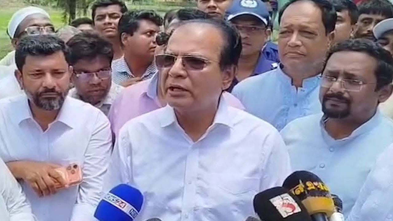 ত্রাণ বিতরণে স্বজনপ্রীতির অভিযোগ পেলে তাৎক্ষণিক ব্যবস্থা : ত্রাণমন্ত্রী