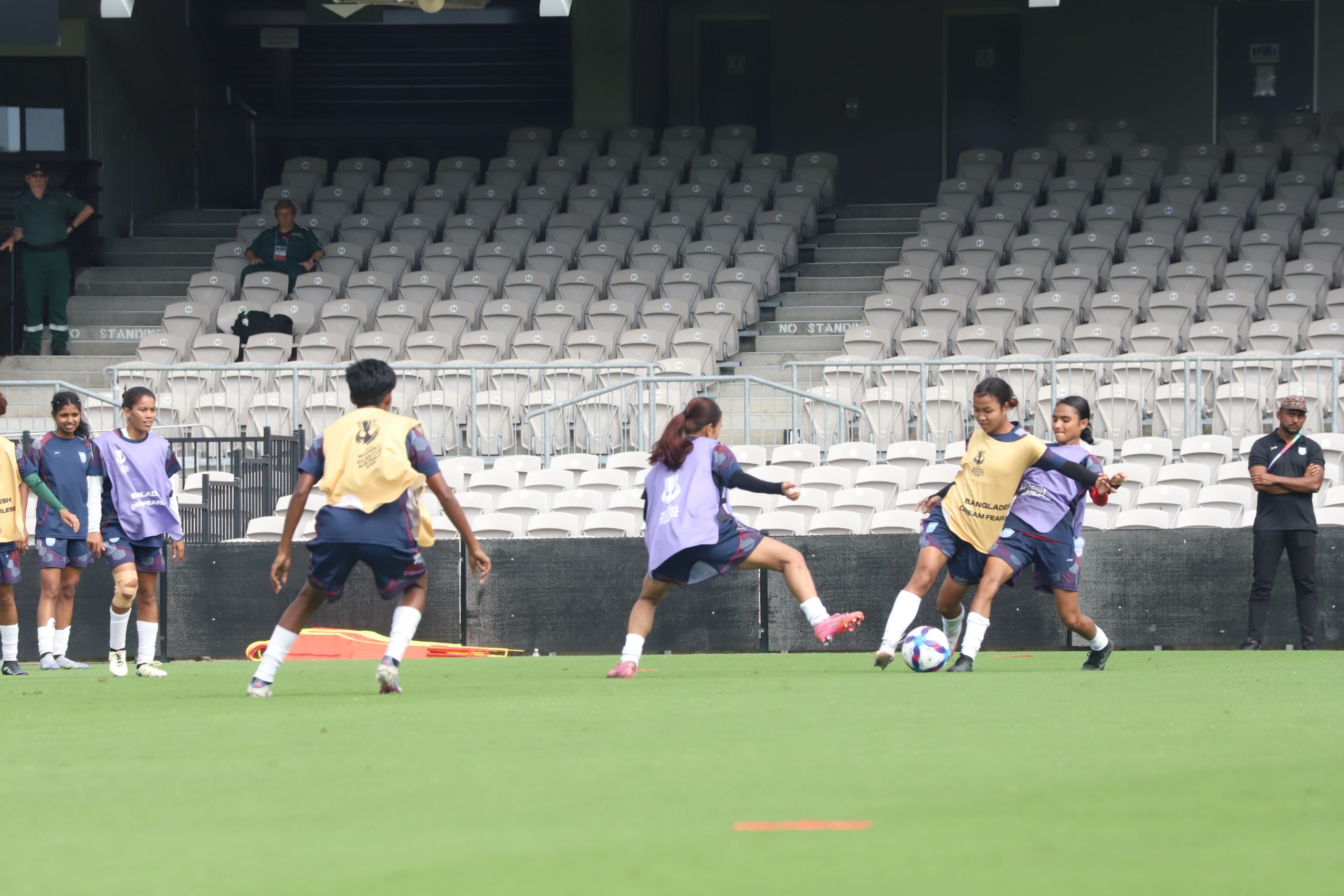 প্রথমবার খেলার রোমাঞ্চ নিয়ে অপেক্ষায় নারী দল