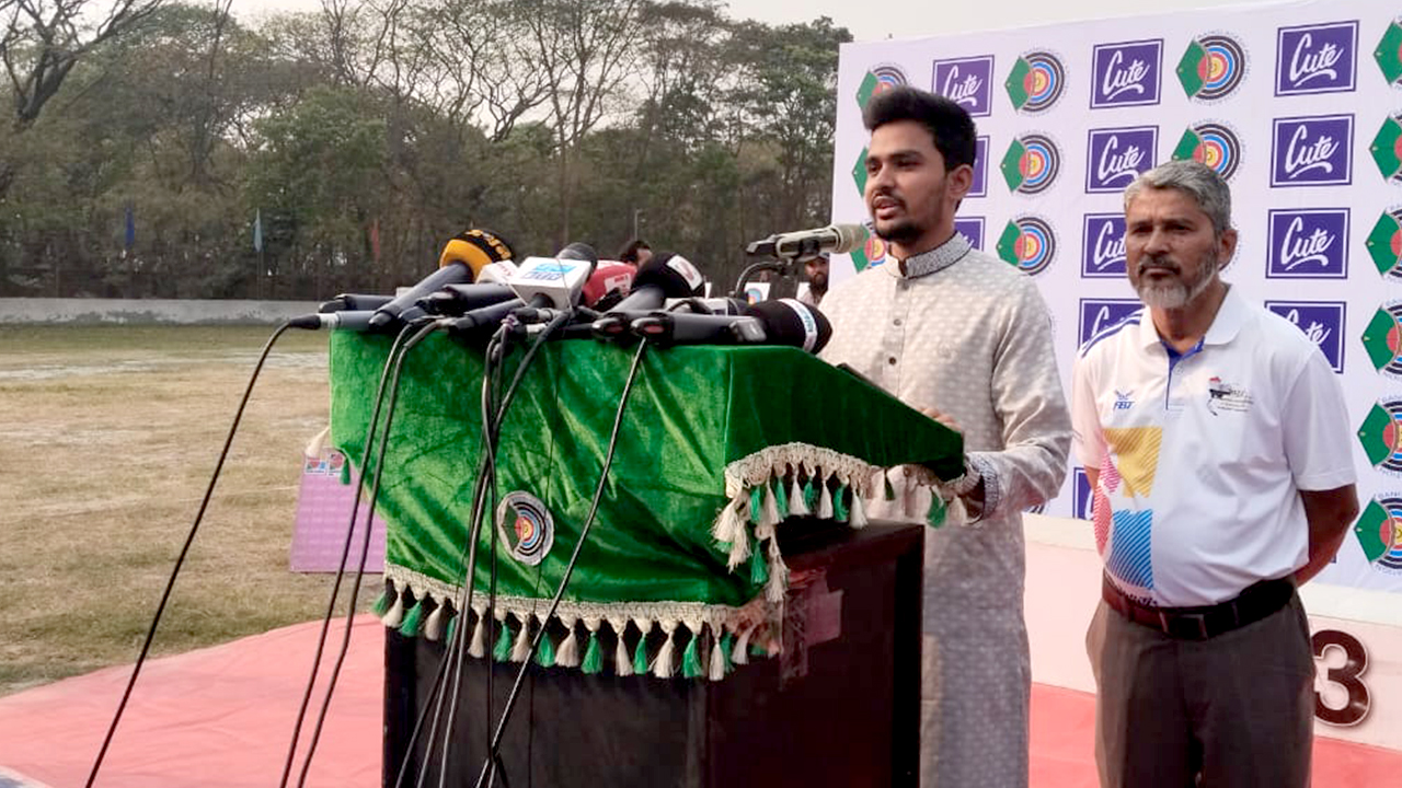 জুলাই অভ্যুত্থানে শহীদ হয়েছেন ১১ নারী: আসিফ মাহমুদ