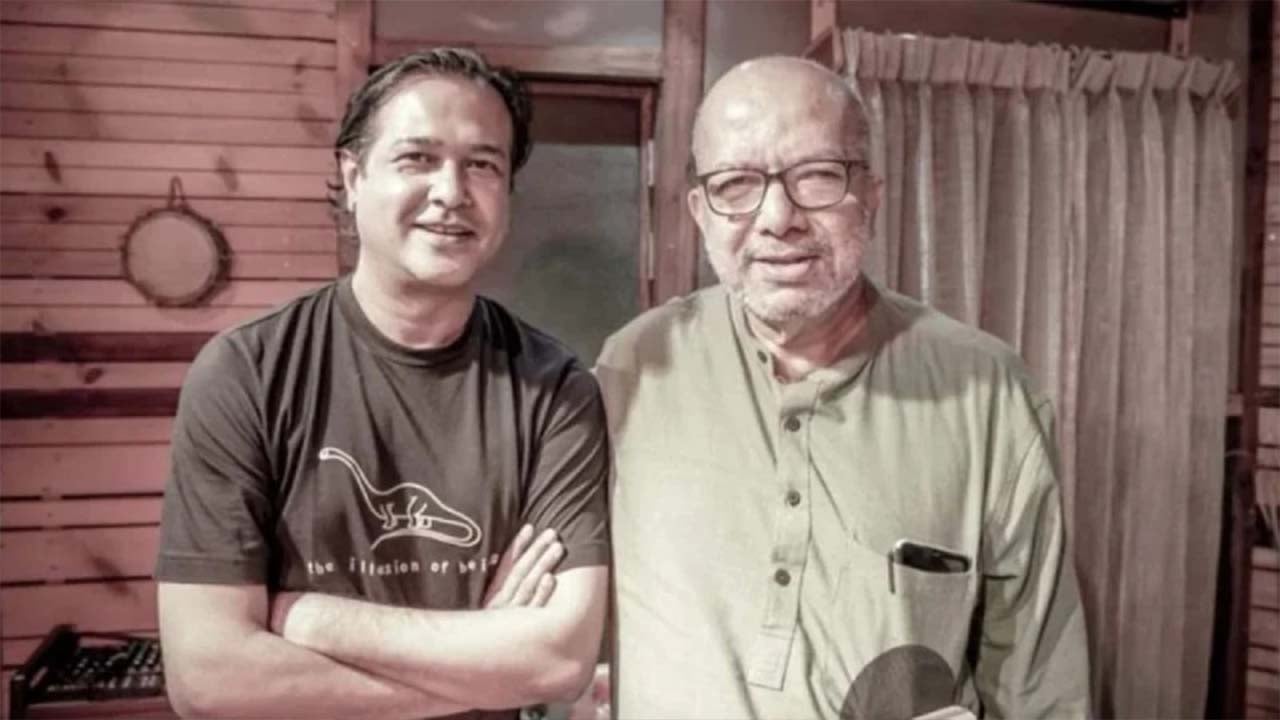 ‘ঝামেলায়’ কবীর সুমন, সাথে আছেন আসিফ আকবর