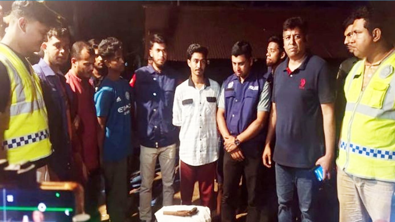 জাফলংয়ে অস্ত্র উদ্ধার, ৩ যুবক আটক