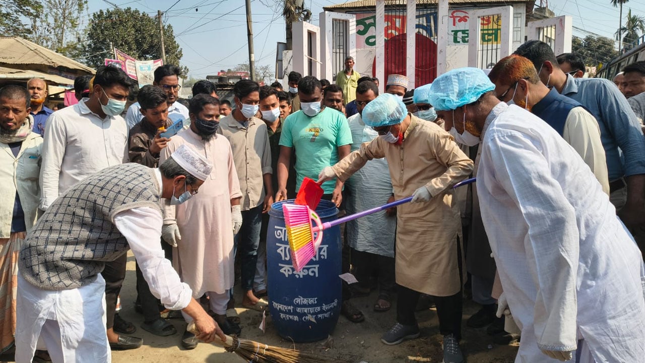 শুধু রাস্তাঘাট নয় মানুষের ভেতর-বাহির পরিষ্কার রাখতে হবে: এটিএম আজহার
