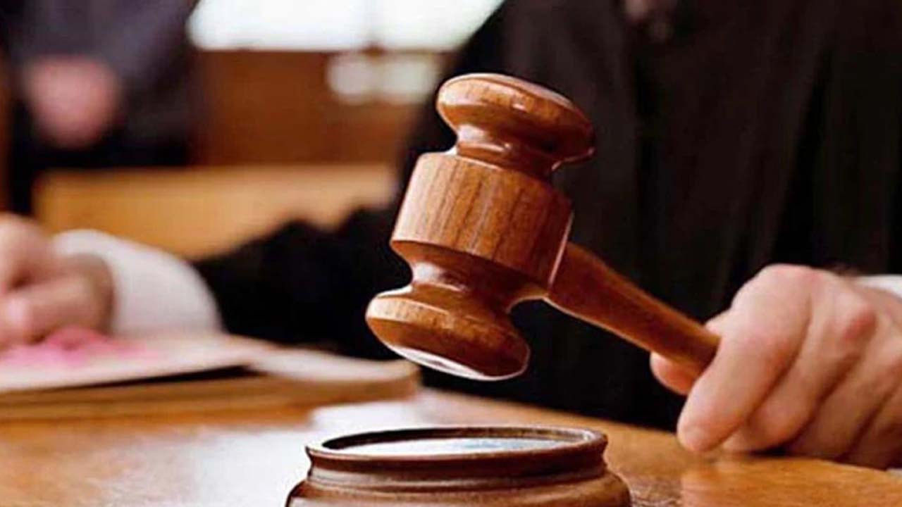 মিথ্যা সাক্ষ্য দিতে এসে ধরা, অতঃপর কারাগারে