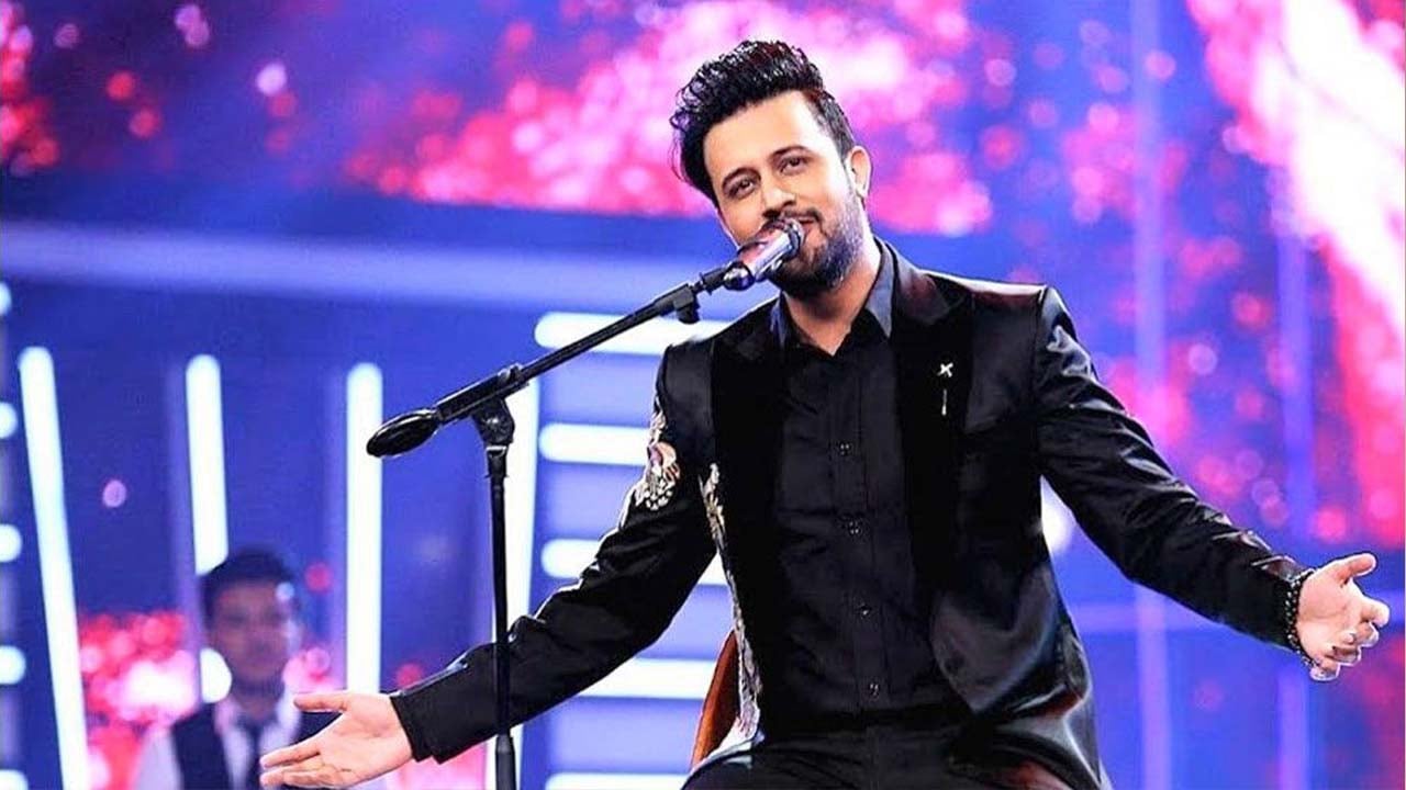 জুলাই শহীদ স্মৃতি ফাউন্ডেশনের টানে ঢাকায় আতিফ আসলাম