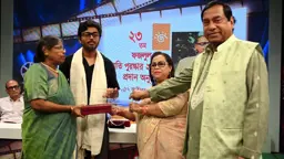 ফজলুল হক স্মৃতি পুরস্কার পেলেন মাহমুদা চৌধুরী ও মেজবাউর রহমান সুমন