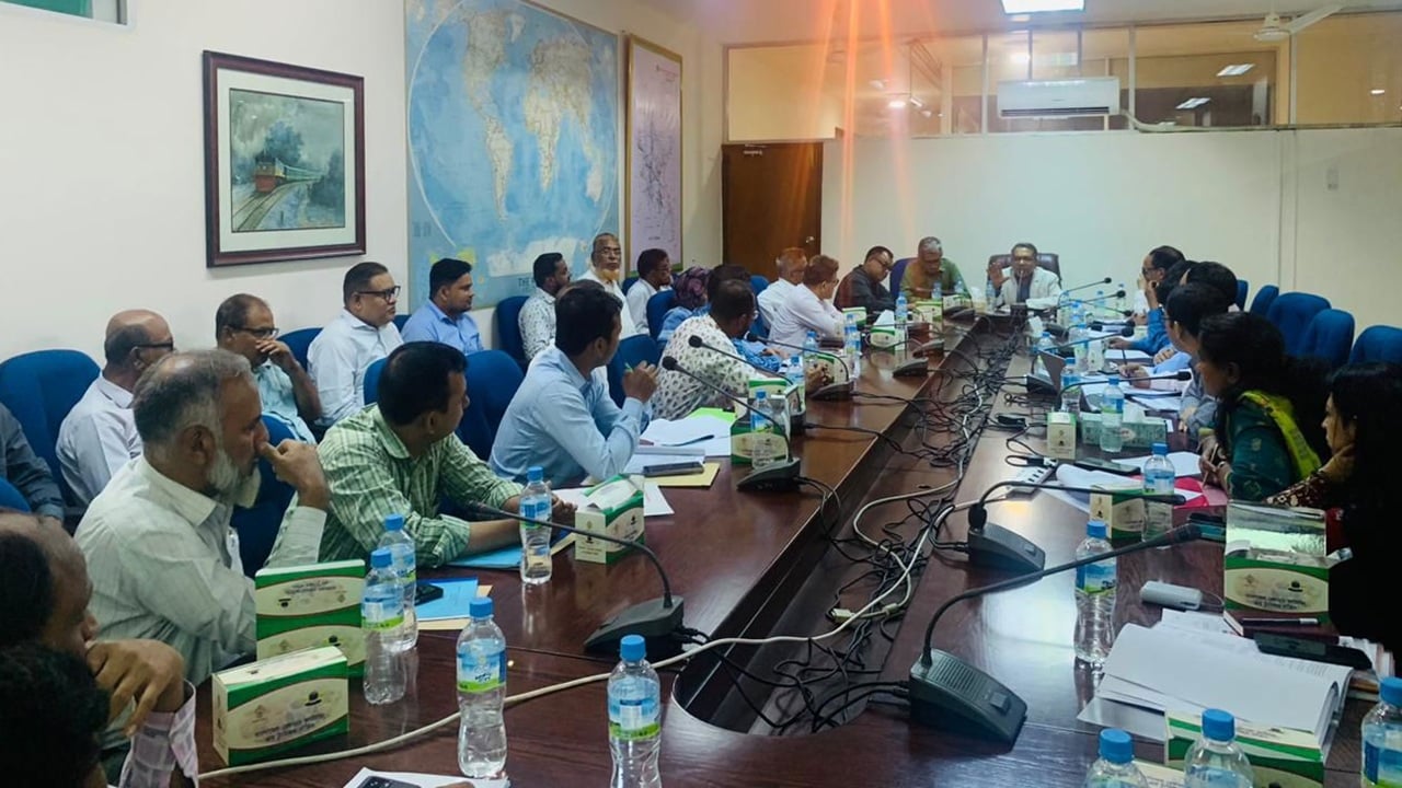 রেল সেবায় শৃঙ্খলা ও দক্ষতা বাড়াতে নির্দেশ সচিবের