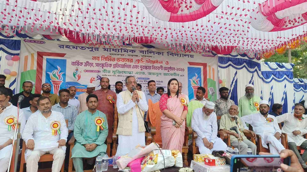 মেয়েদের যুগোপযোগী শিক্ষায় শিক্ষিত করতে নানা উদ্যোগ গ্রহণ নিয়েছে সরকার