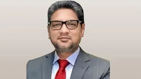 এমপির মোবাইল নম্বর হ্যাক করে পরিচিতজনদের কাছে টাকা দাবি