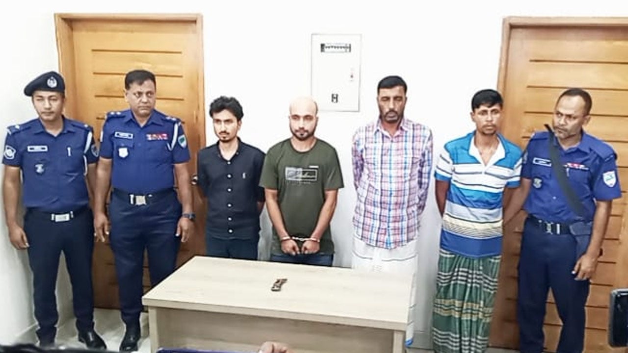 বাগেরহাটে আইনজীবী হত্যা মামলায় চার আসামি গ্রেপ্তার